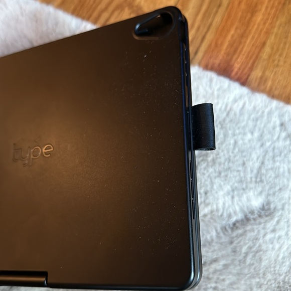 iPad case - Picture 3 of 4